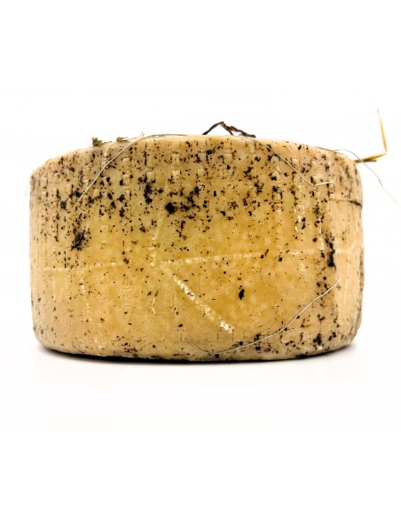 Rueda de queso Vento D´Estate. Corteza recubierta de heno.