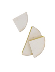 Queso francés de pasta prensada, elaborado con leche cruda de vaca. 2