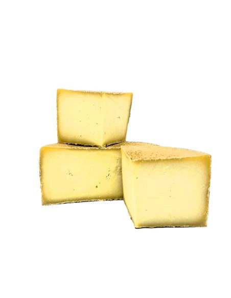 Cuña de Muntanyola queso de búfala. Queso curado.